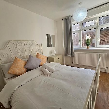 Towerhill Rooms Londra Esterno foto