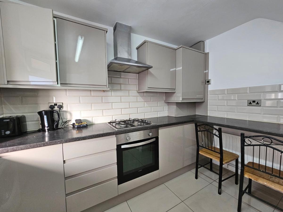 Towerhill Rooms Londra Esterno foto