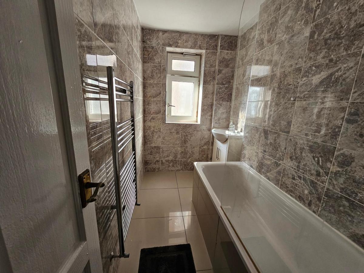 Towerhill Rooms Londra Esterno foto