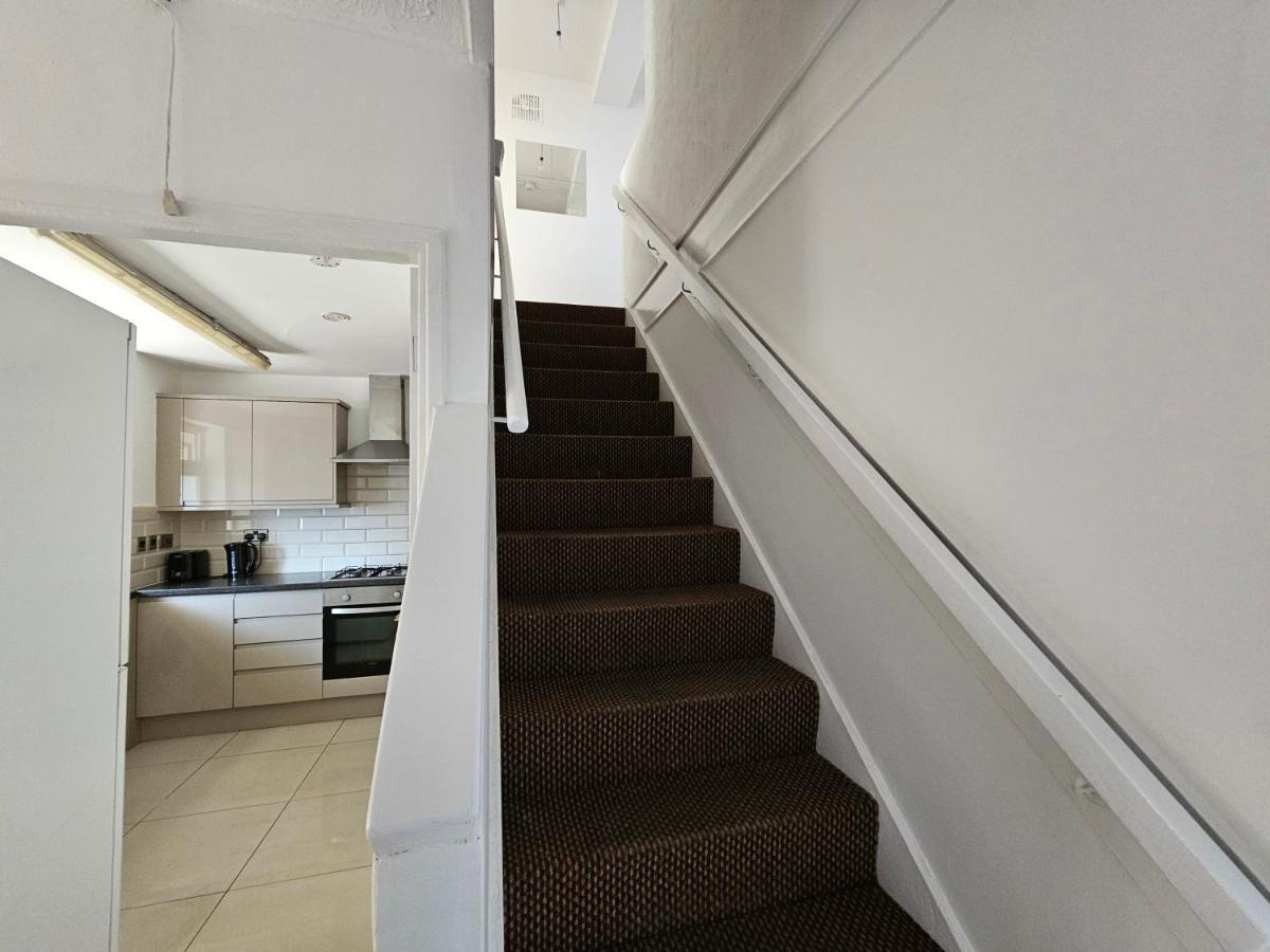 Towerhill Rooms Londra Esterno foto