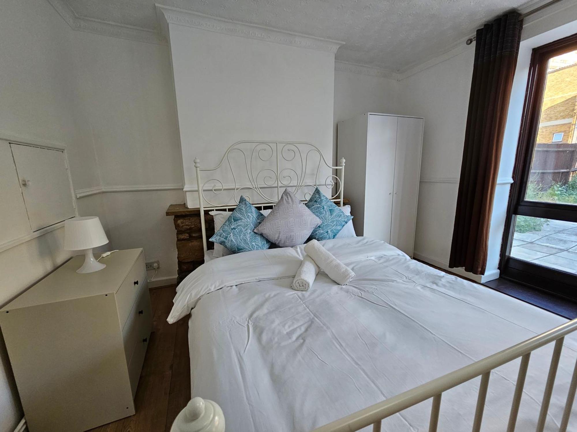 Towerhill Rooms Londra Esterno foto