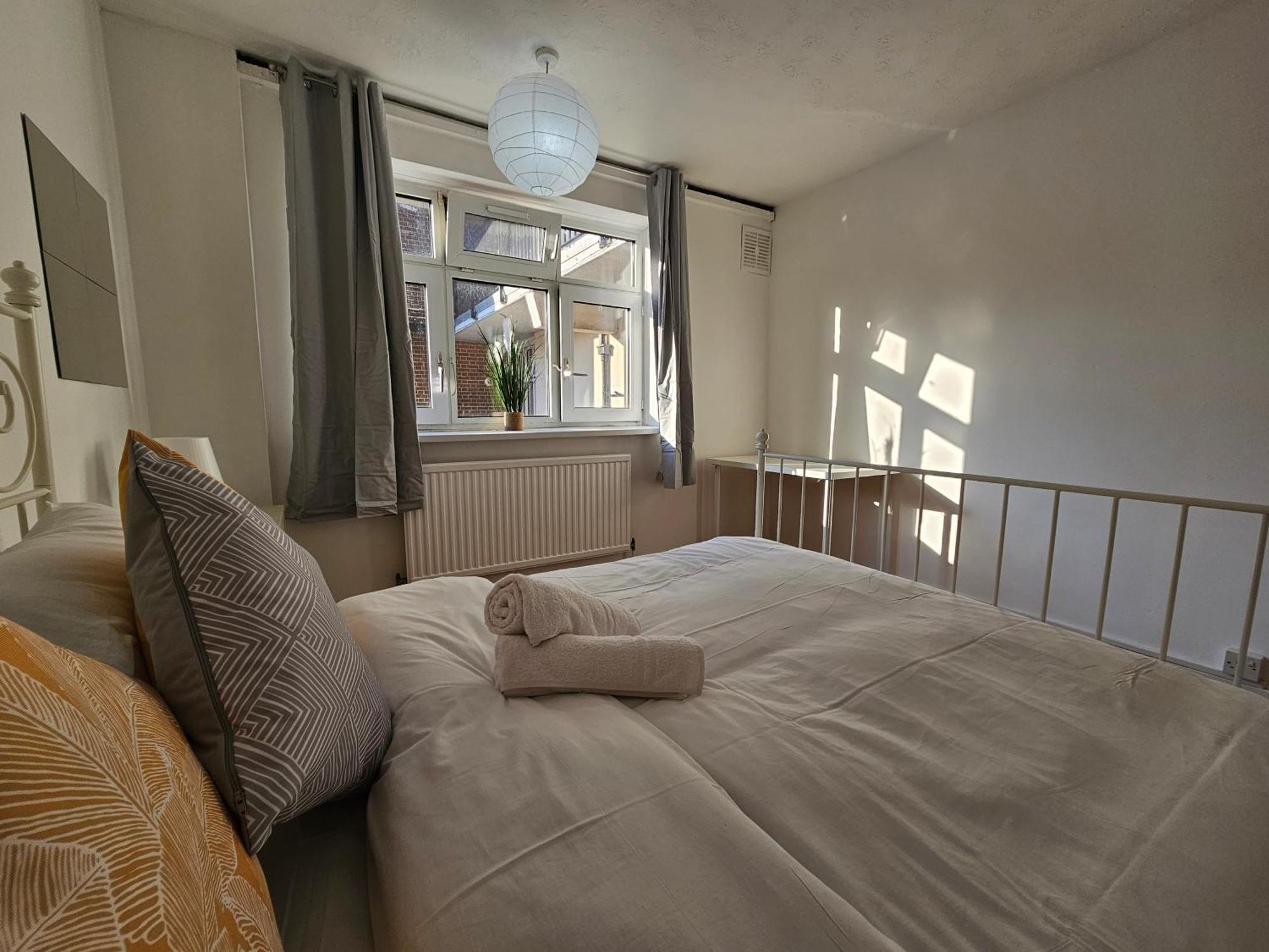 Towerhill Rooms Londra Esterno foto
